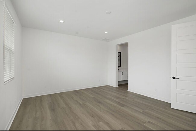 Building Photo - 6130 Village Way