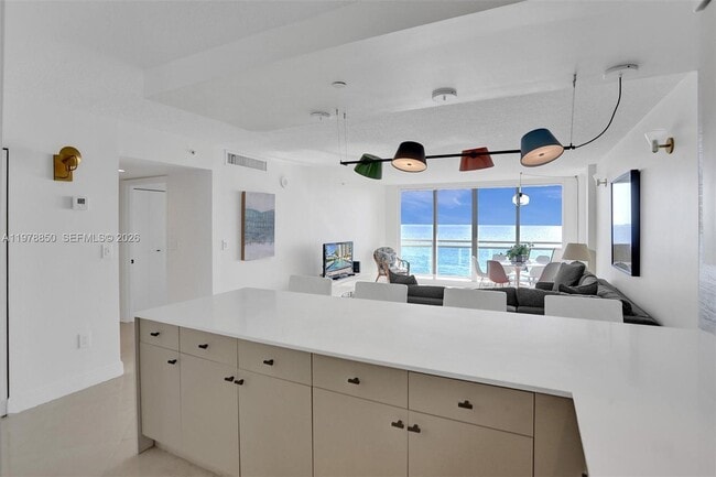 Building Photo - 6917 Collins Ave