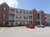 Building Photo - 616 Marshtree Ln