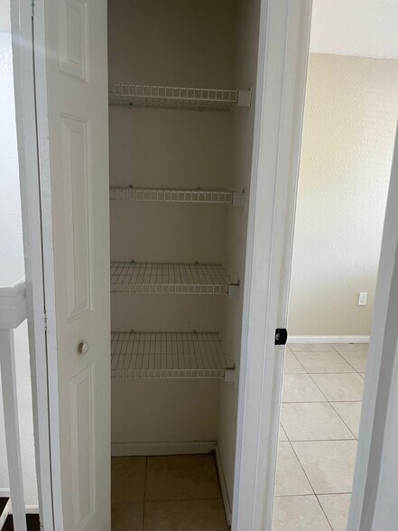 Building Photo - 2819 SE 15th Rd