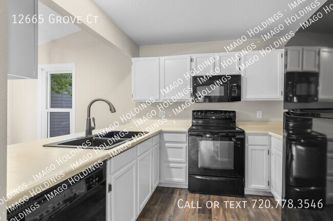 Building Photo - 12665 Grove Ct