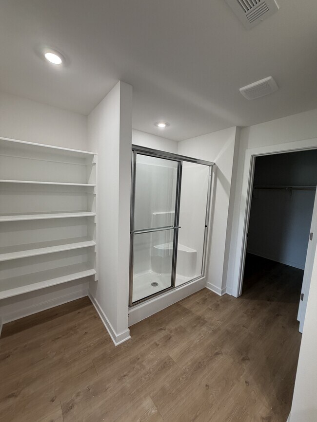 Building Photo - 376 Texas Ave