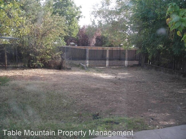 Building Photo - 4 br, 2 bath House - 3471 Stauss Ave