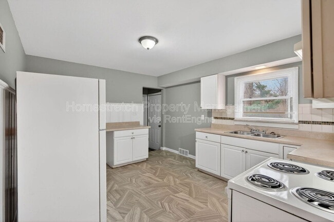 Building Photo - 12070 Garden Ln