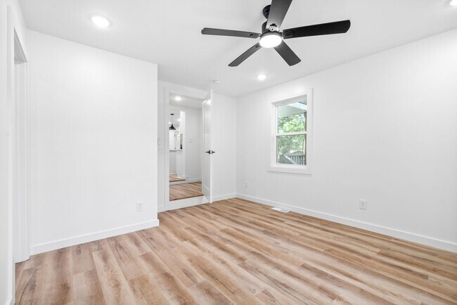 Building Photo - Fantastic Fully-Renovated Home in Kingston Springs on Almost 1 Acre!