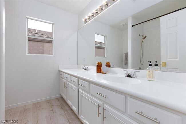 Building Photo - 8204 Burgesshill Ave