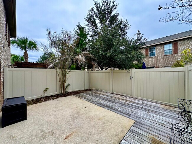 Building Photo - 8882 White Ibis Way