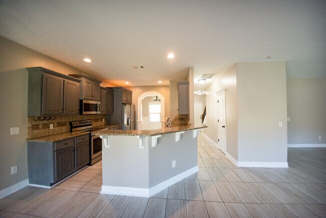 Building Photo - 8217 Lantern Ct