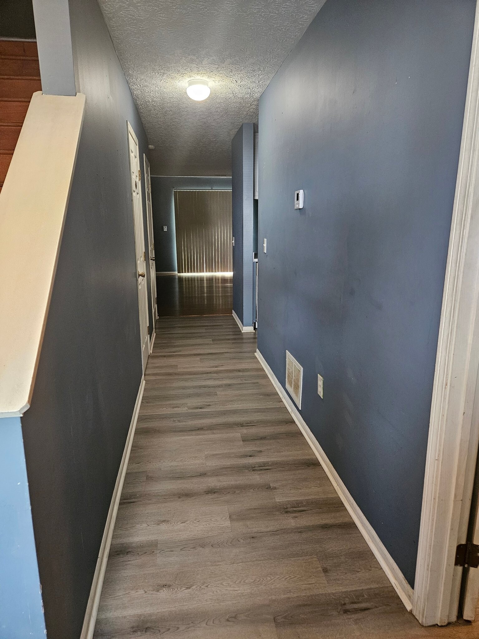 Building Photo - 6737 Lagrange Dr