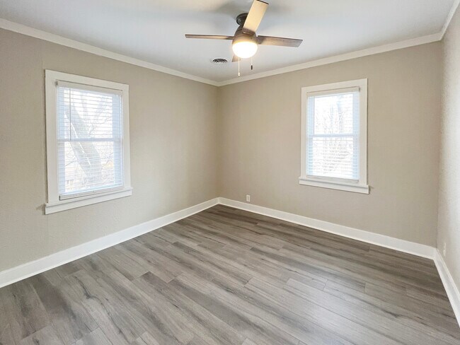 Building Photo - 30 Crissey Ave