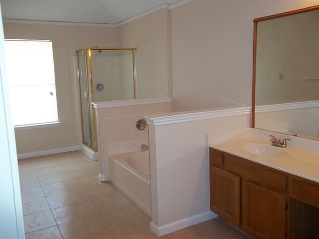 Building Photo - 936 Ember Ln
