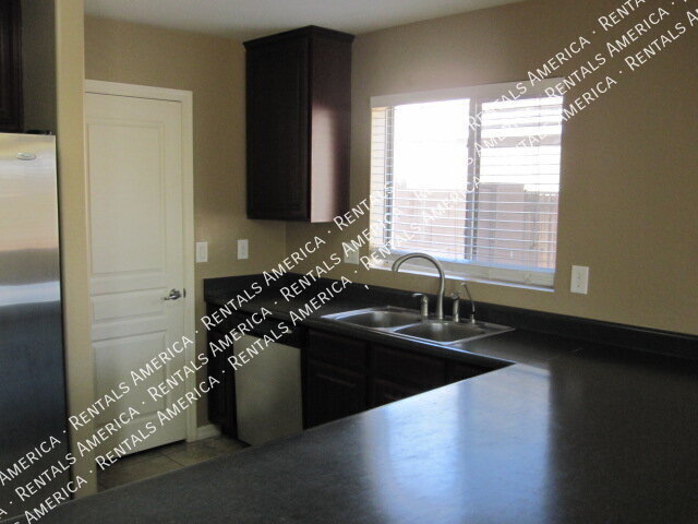 Building Photo - 12047 W Dos Rios Dr