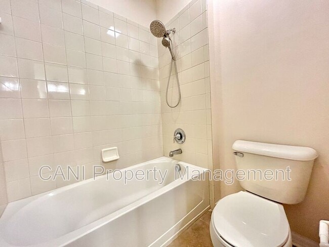 Building Photo - 11210 Roseate Dr