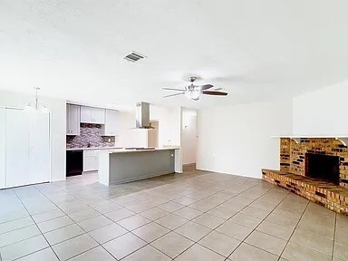 Building Photo - 17519 Fieldglen Dr