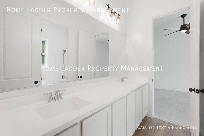 Building Photo - 4203 S Apollo