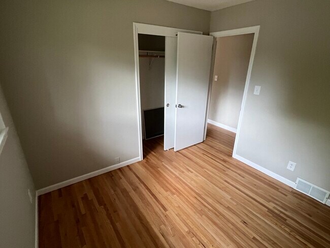 Building Photo - 1760 City Heights Dr