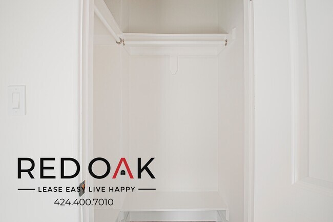 Building Photo - 330 N Genesee Ave