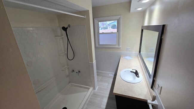 Building Photo - 1472 E Berkeley St