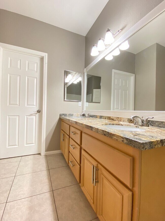 Building Photo - 3152 Rabbit Creek Dr