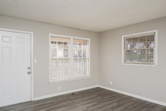 Building Photo - 1706 Golf Club Ln NW