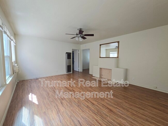 Building Photo - 1112.5 N Maryland Ave