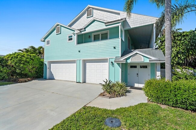 Building Photo - 3463 Canal Ct