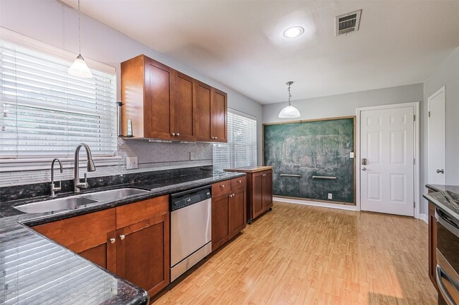 Building Photo - 12919 Westella Dr