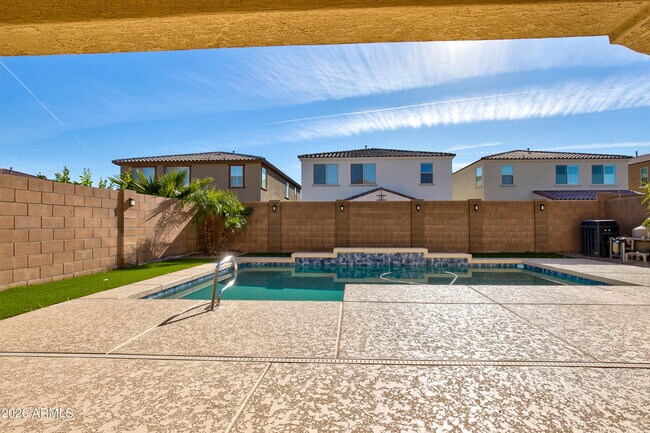 Building Photo - 17435 W Georgia Dr