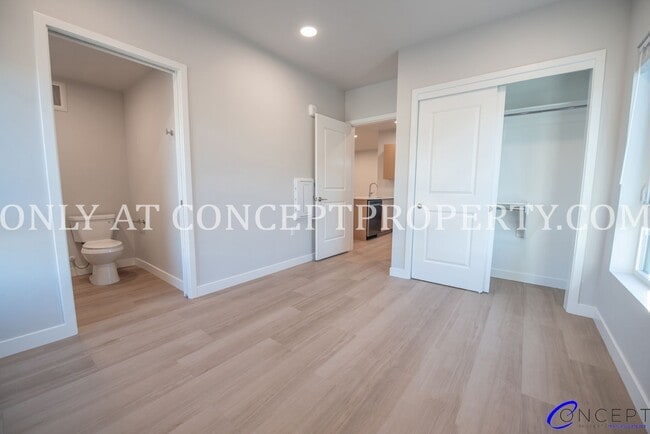 Building Photo - Embrace fresh, modern mountain living in this spacious 2-bedroom, 2-bath apartment at Studio Cros...