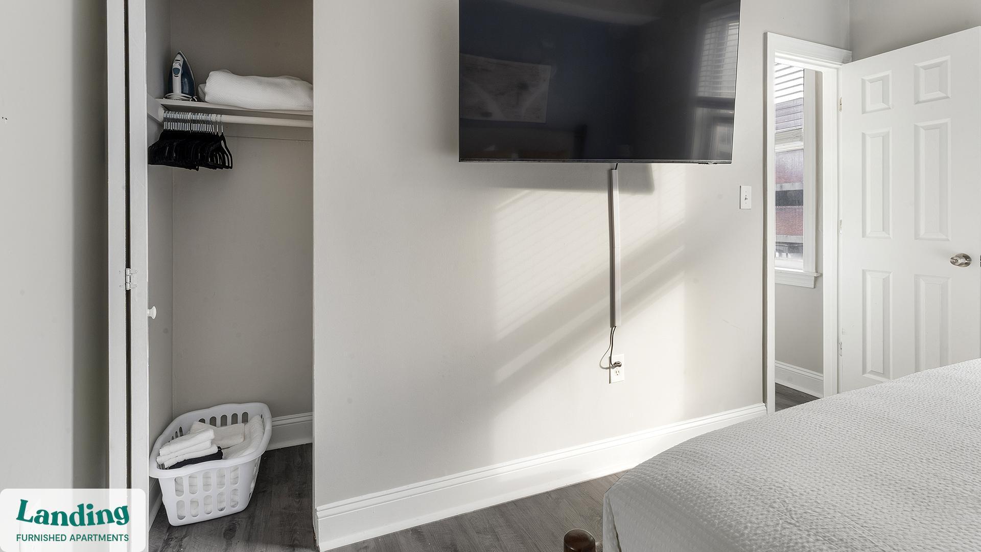 Building Photo - 617 W Lexington St