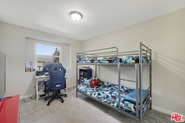 Building Photo - 19358 Alcona St