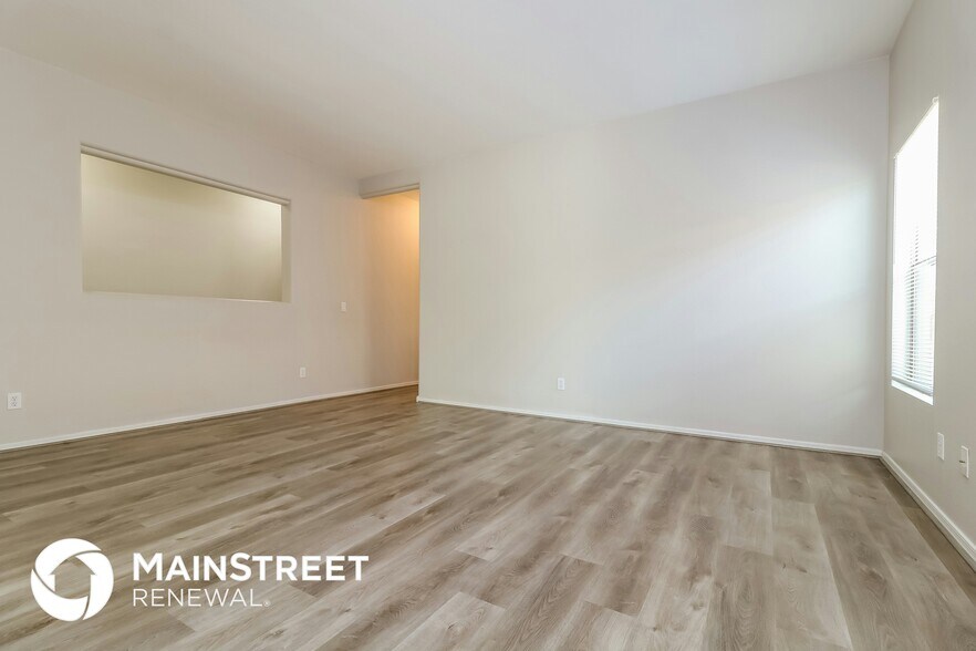 Building Photo - 15220 W Shaw Butte Dr