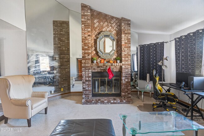 Building Photo - 41537 Poplar Cir