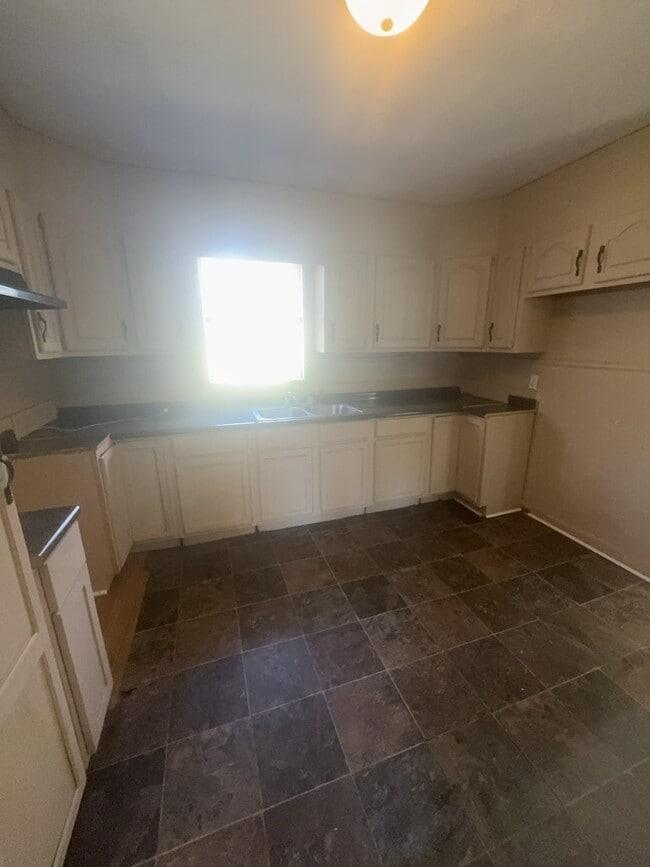 Building Photo - 316 Woody Dr