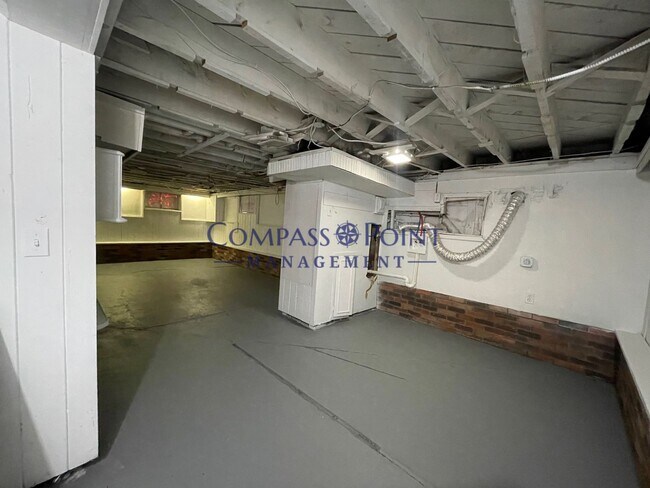 Building Photo - Spring Into Your New Home!