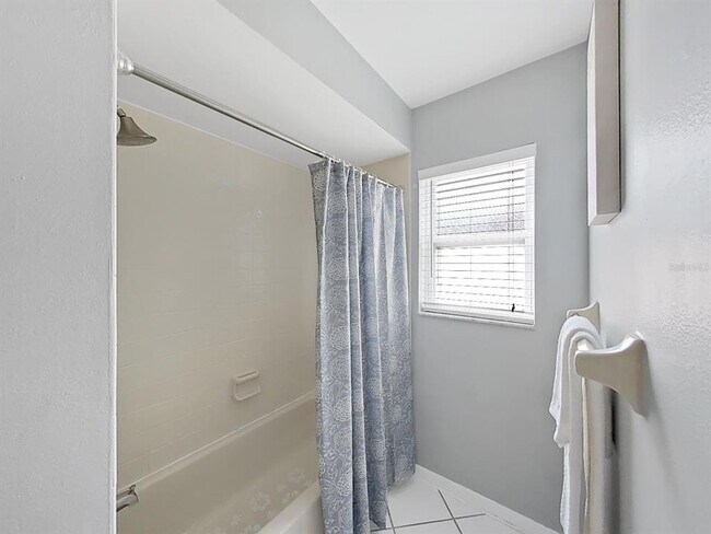 Building Photo - 240 Whisper Lake Rd