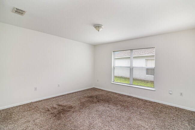 Building Photo - 1611 Sawgrass Dr SW