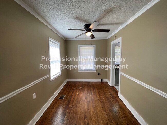 Building Photo - 3560 Stuart Rd