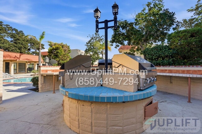 Building Photo - 6775 Alvarado Rd