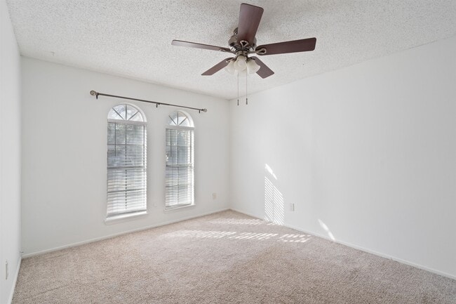 Building Photo - 13 Nighthawk Trail