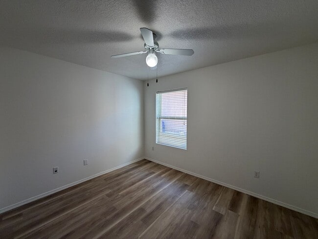 Building Photo - 3 Bedroom Single Story Home Available Near Unser Blvd NW & McMahon Blvd NW!