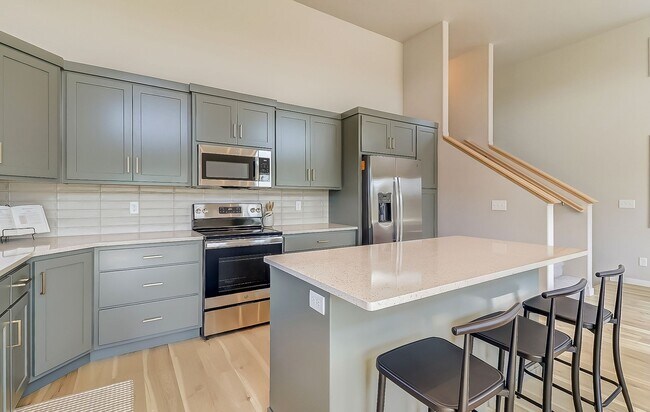 Building Photo - 3 Bed 2 Bath Single Family Home