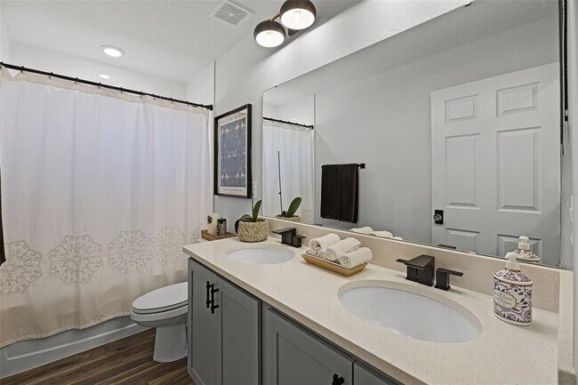Building Photo - 1535 Eucalyptus Wy