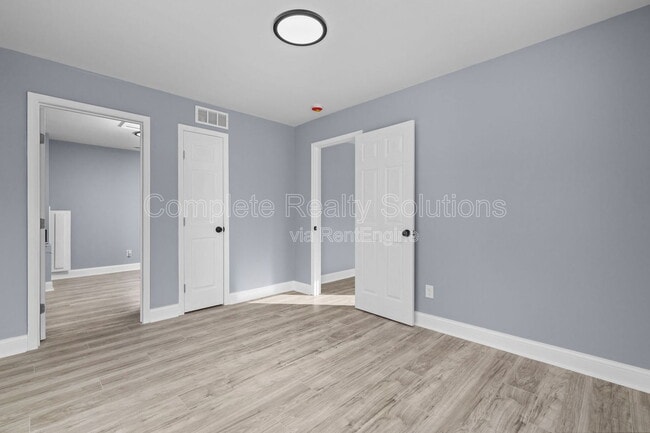 Building Photo - 9722 Lorna Ln