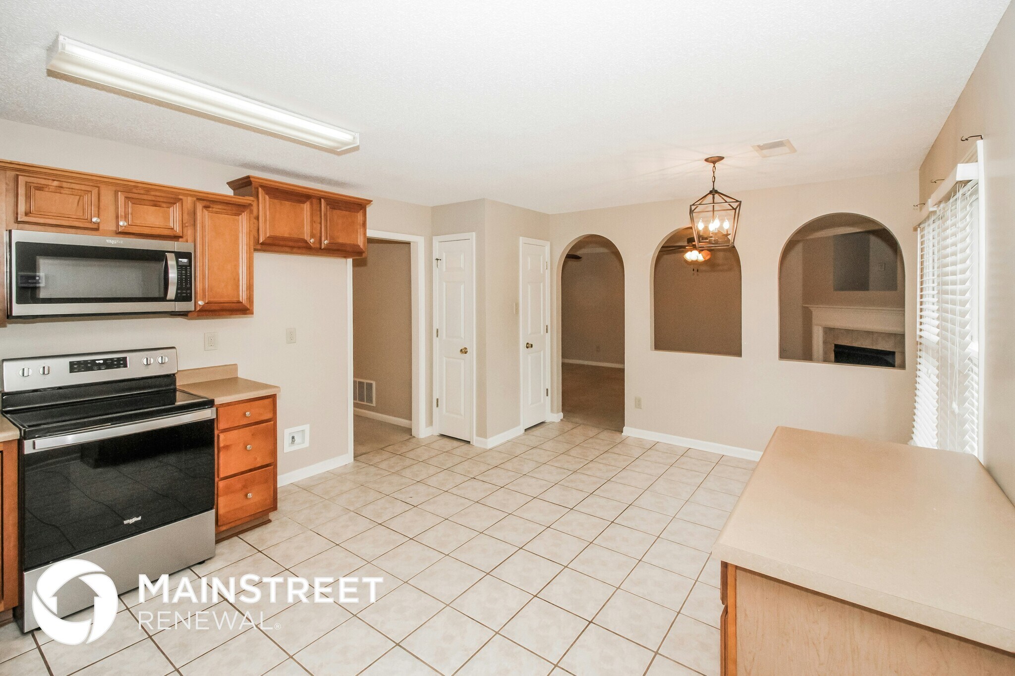 Building Photo - 1990 3 Pines Cove