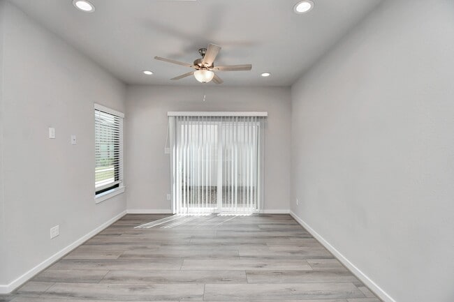 Building Photo - 23823 Cumberland Ridge Dr