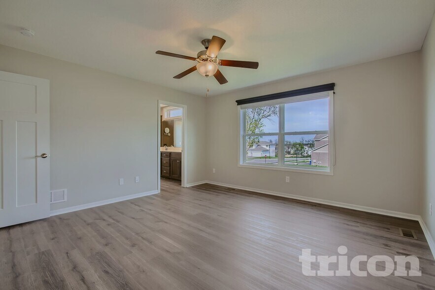 Building Photo - 14264 River Hills Pkwy