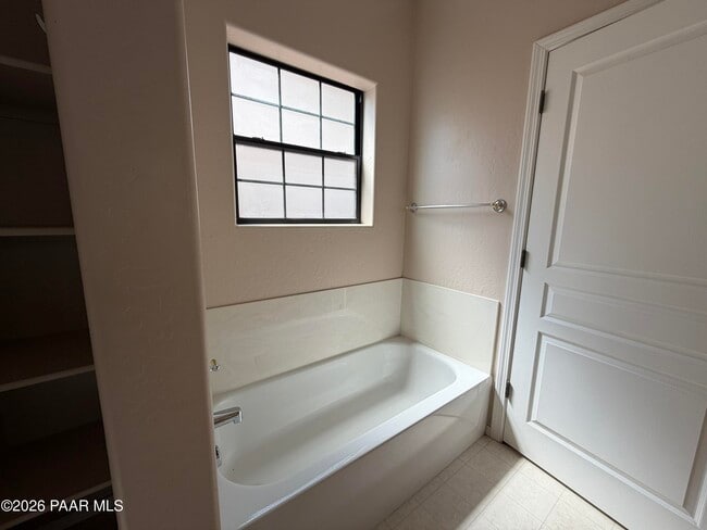 Building Photo - 3257 Orchid Way