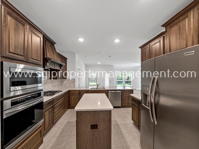 Building Photo - 10928 Brownwood Pl