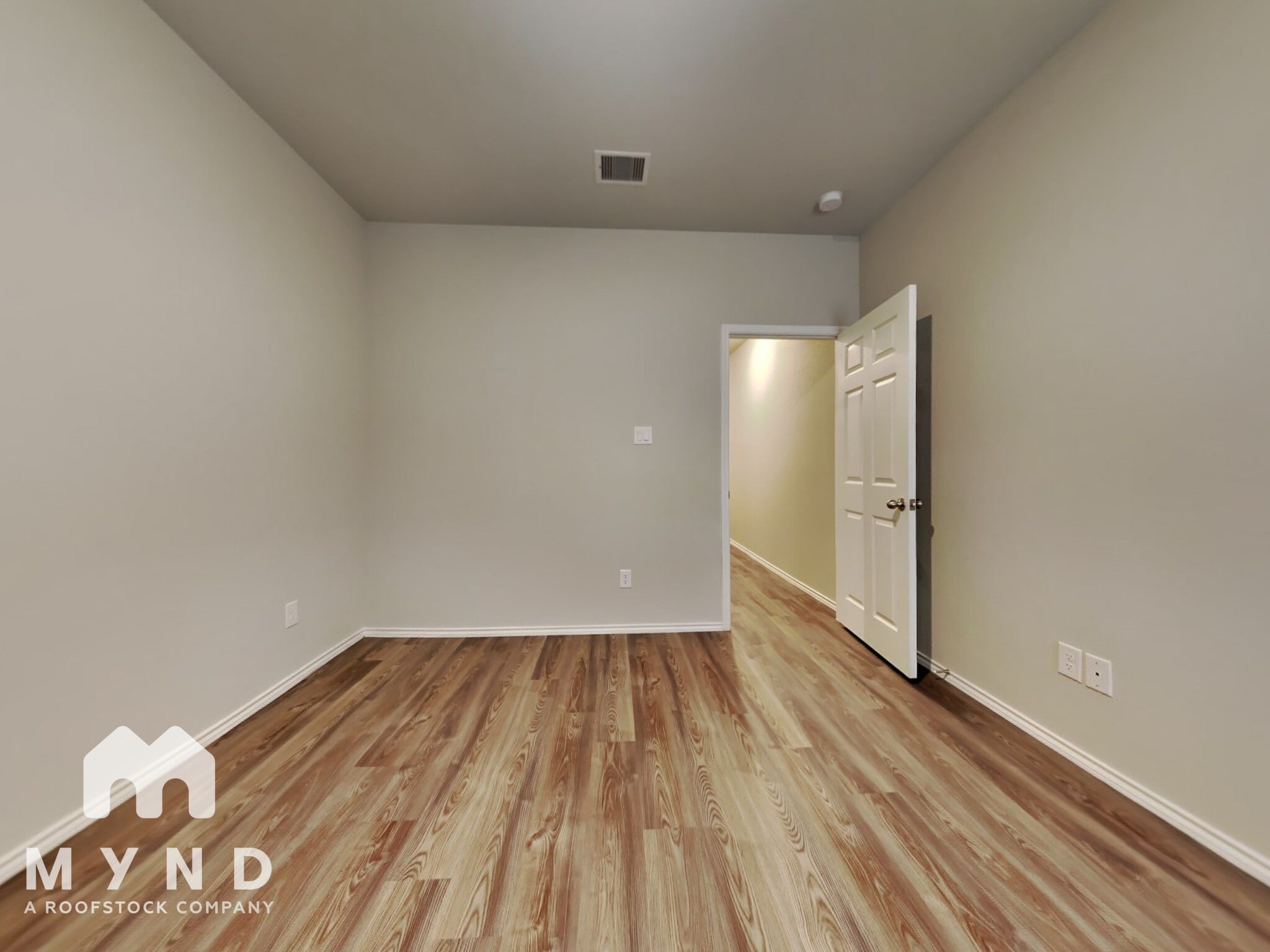 Building Photo - 413 E Avenue G